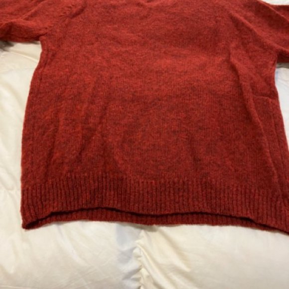 Perry Ellis Crewneck Sweater - Picture 5 of 7